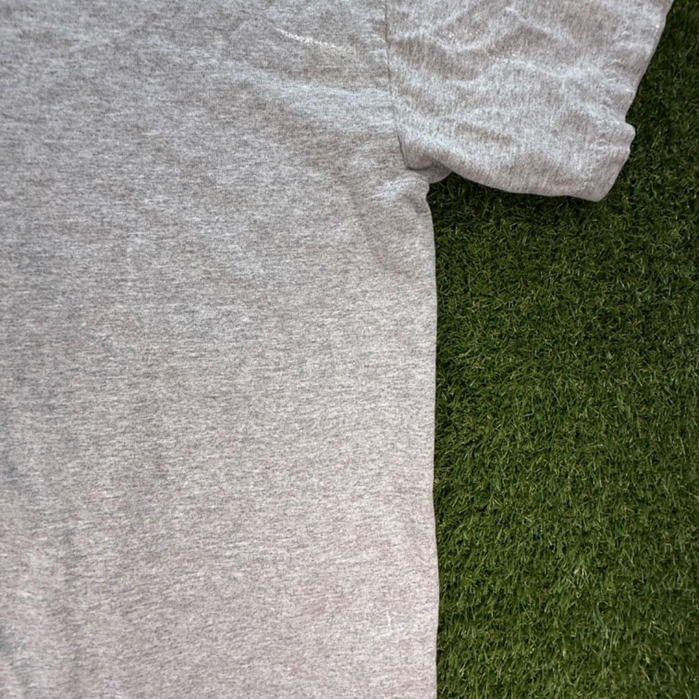 Gildan Ultra Cotton SU&K Penguins Embroidered T-Shirt Grey Mens M Vintage Y2K - Picture 4 of 7